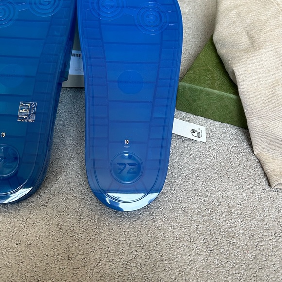 Gucci men’s blue clear, rubber slides NWT - Picture 7 of 8
